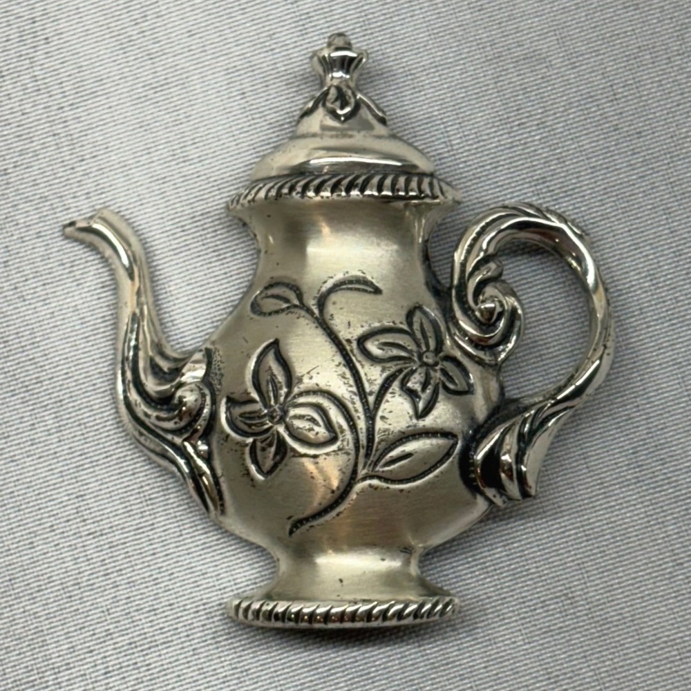 Unbranded Teapot Brooch Unisex OS Silver Good Floral Etched Vintage Accessory